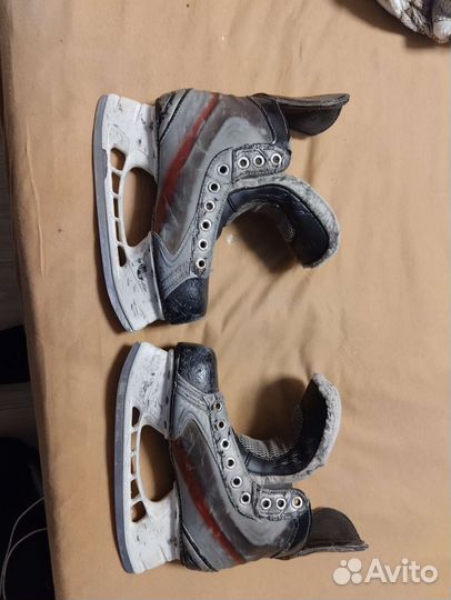 Хоккейные коньки bauer