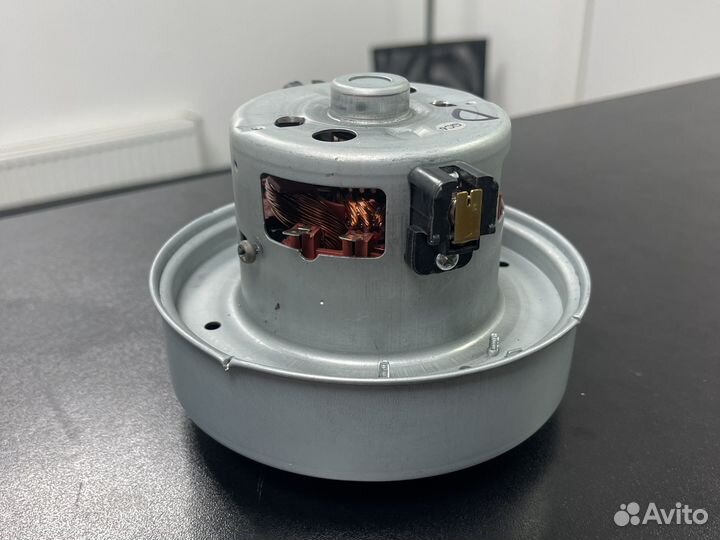 Двигатель пылесоса YDK YV-16K23B / Dyson DC23, 32