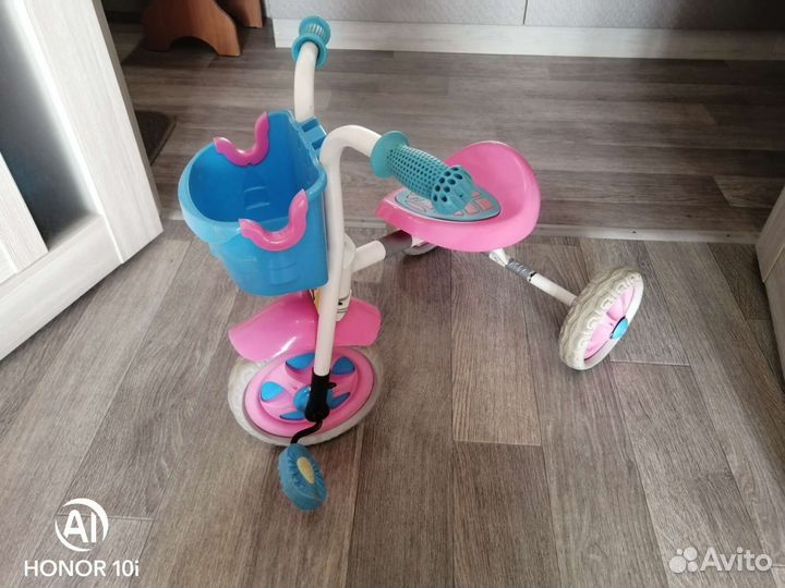 Трехколесный велосипед