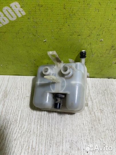 Бачок главного тормозного цилиндра Опель Астра Д