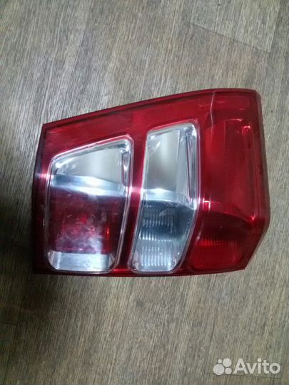 Продам фонарь задний левый на Сузуки Гранд Витара