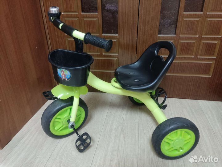 Трехколесный велосипед