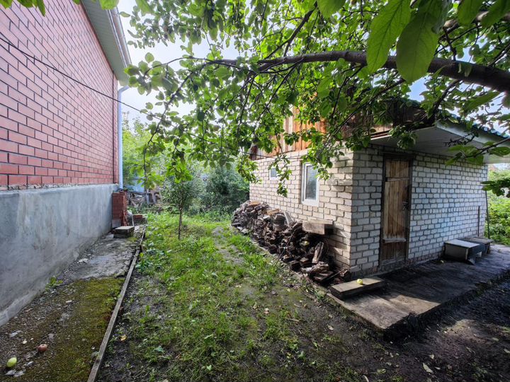 Дом 160 м² на участке 11 сот.