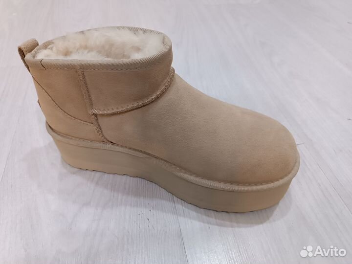 Ugg classic ultra mini platform
