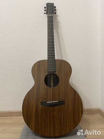 Акустическая гитара