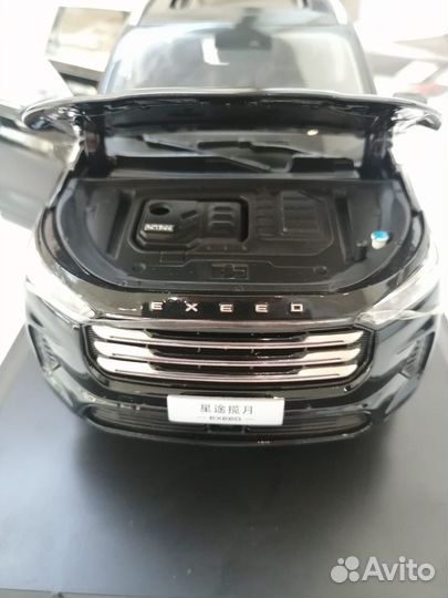 Модель автомобиля Exeed VX 1:18