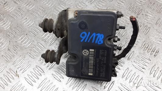 Блок ABS skoda octavia A5 (8LV16KW01)