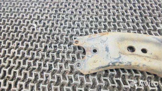 Рычаг передний нижний левый volkswagen passat B7