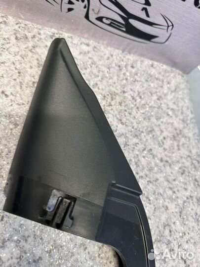 Накладка двери левая Nissan Almera G15