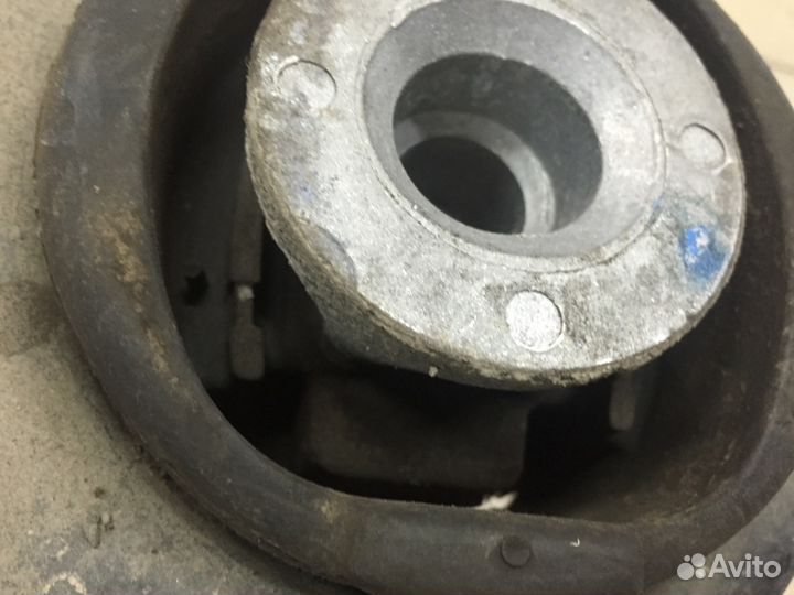 Подрамник задний Мерседес 166 A1663500032