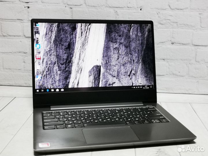 Ультрабук Lenovo /AMD A9-9425/8/128SSD/FHD 14.0