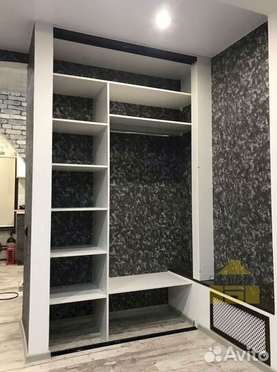 Распашной шкаф