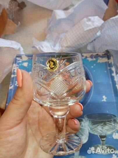 Рюмки, бокалы, хрусталь