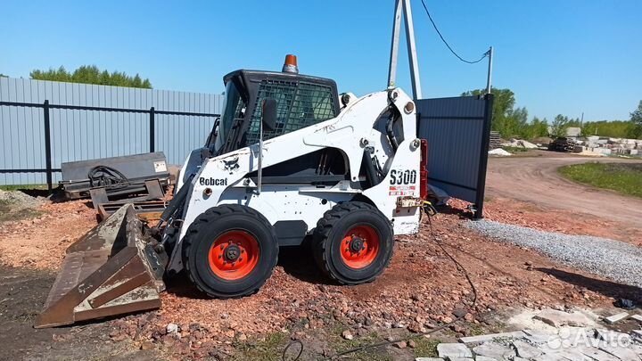 Аренда, Услуги минипогрузчика Bobcat s300