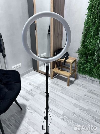 Кольцевая лампа со штативом