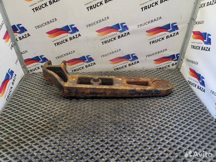 41271296 Кронштейн переднего амортизатора нижний л