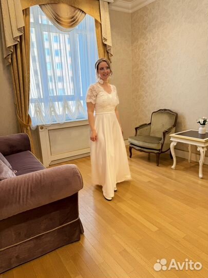 Платье свадебное 48