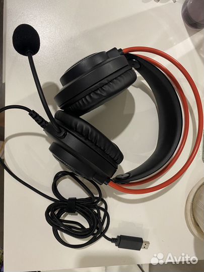 Наушники с микрофоном