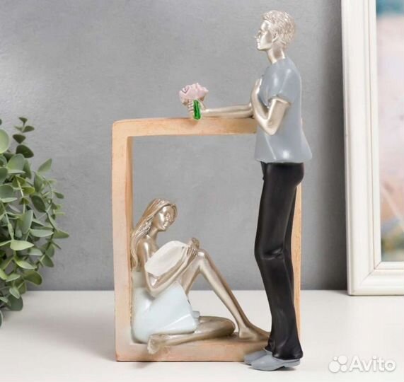 Статуэтка влюбленные