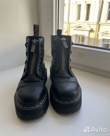 Ботинки Dr. Martens на высокой подошве