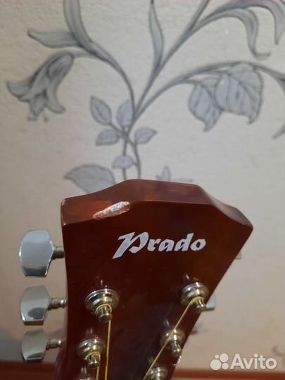 Акустическая гитара