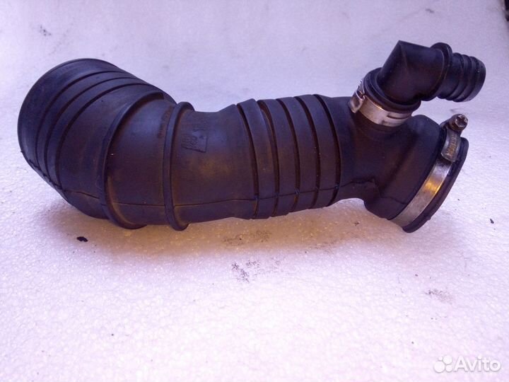 Впускной патрубок Audi 2.5 TD