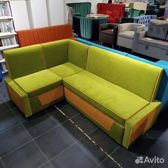 Угловой диван для кухни со спальным местом