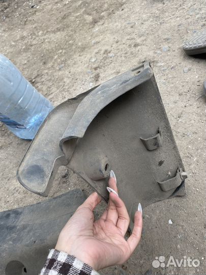 Брызговики передние GX90