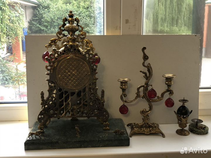 Бронзовые часы