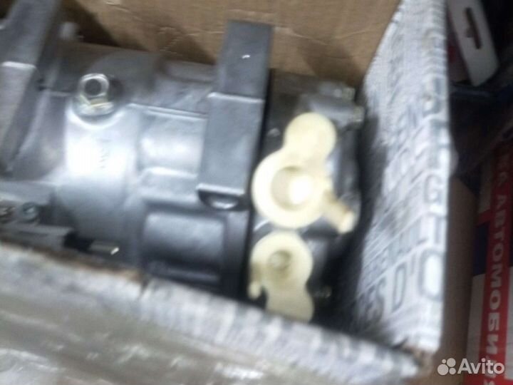 Компрессор кондиционера Рено 926000097R