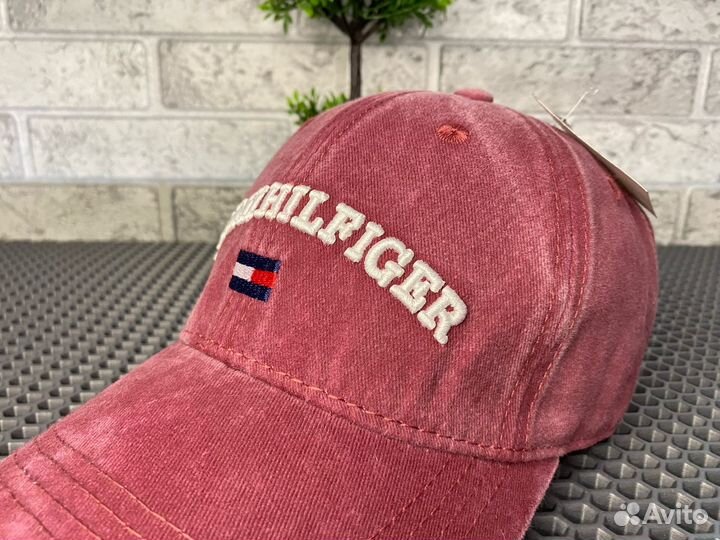 Кепка розовая Tommy Hilfiger
