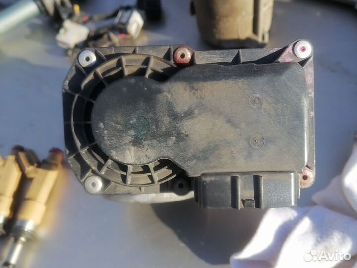 Дроссельная заслонка Toyota Corolla E150 2006-2013