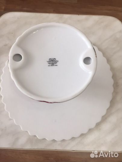 Тортница с лопаткой на ножке,Япония