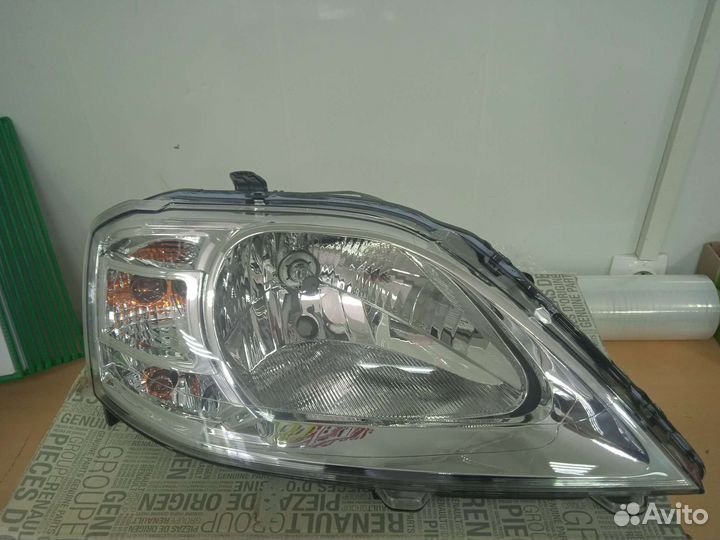 Продам оригинальные фары Renault Logan,Largus