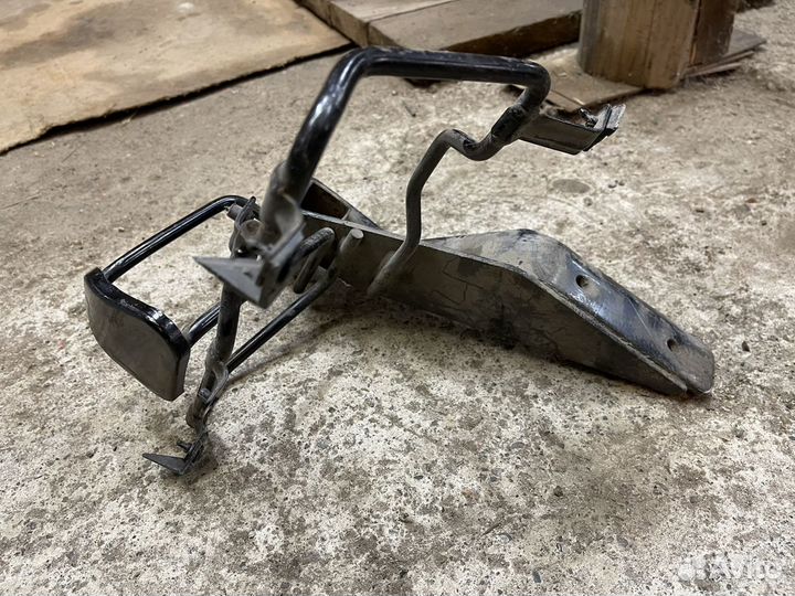 Кронштейн заднего бампера Mitsubishi L200 с 2007г