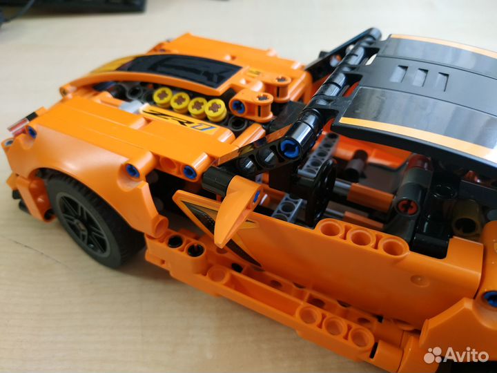 Lego Technic (Лего техник). Chevrolet Corvette ZR1