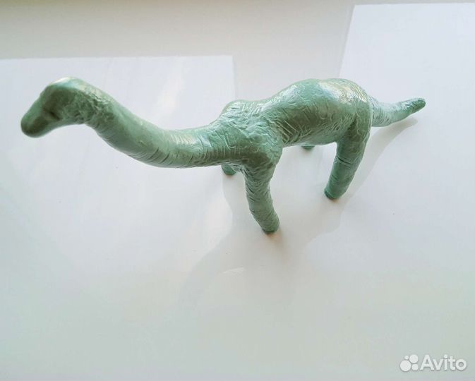 Динозавр фигурка
