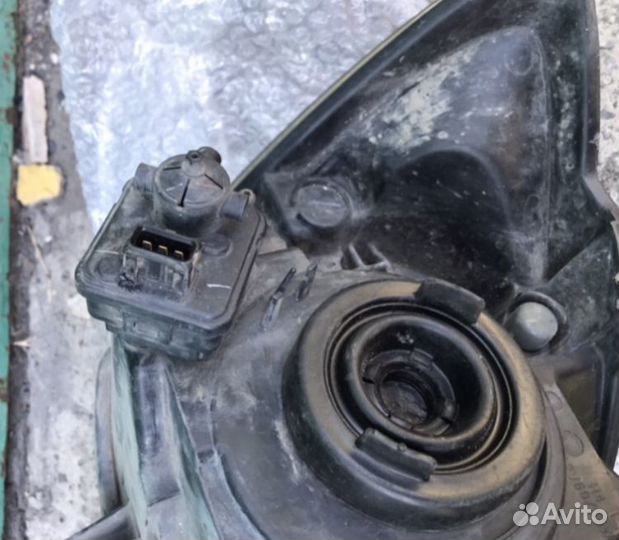 Фара левая lancer 9