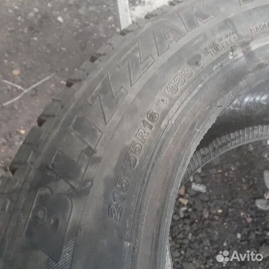 Bridgestone Blizzak Revo GZ 215/55 R16