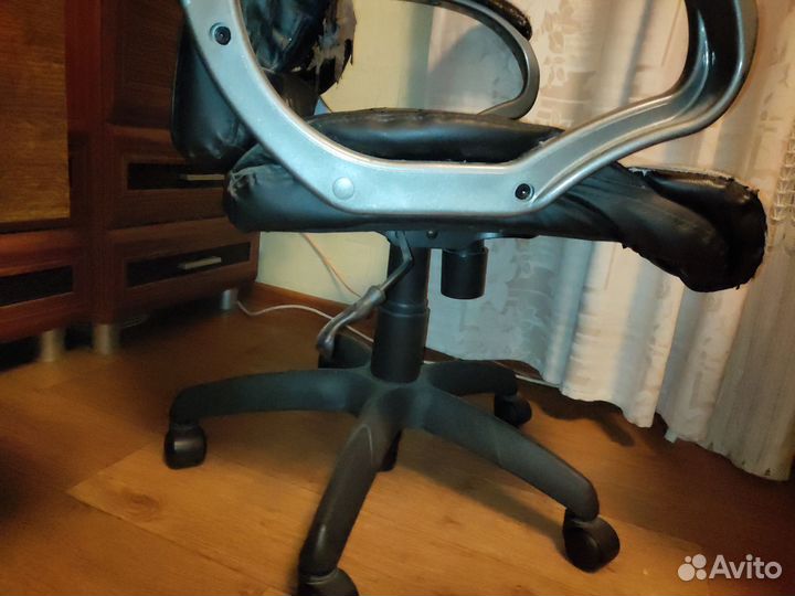 Компьютерное кресло б/у