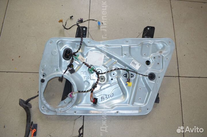 Стеклоподъемник передней двери Тигуан Tiguan