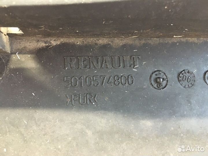 Накладка на крыло левое Renault Magnum