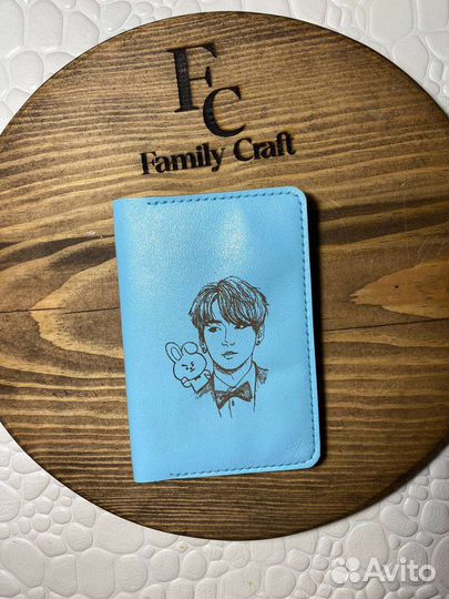 Обложка на паспорт с гравировкой, натуральная кожа