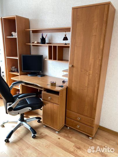 Набор мебели в детскую комнату