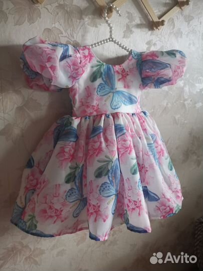 Платье с бабочками для девочки
