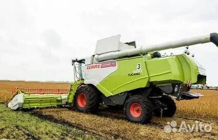 На разборке сельхозтехника Claas