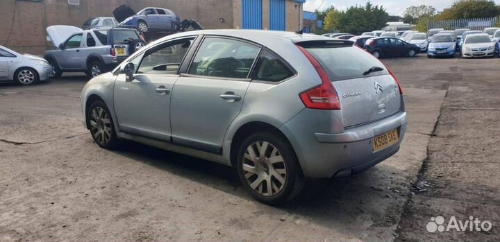 Спойлер крышки багажника Citroen C4 2008 96811712