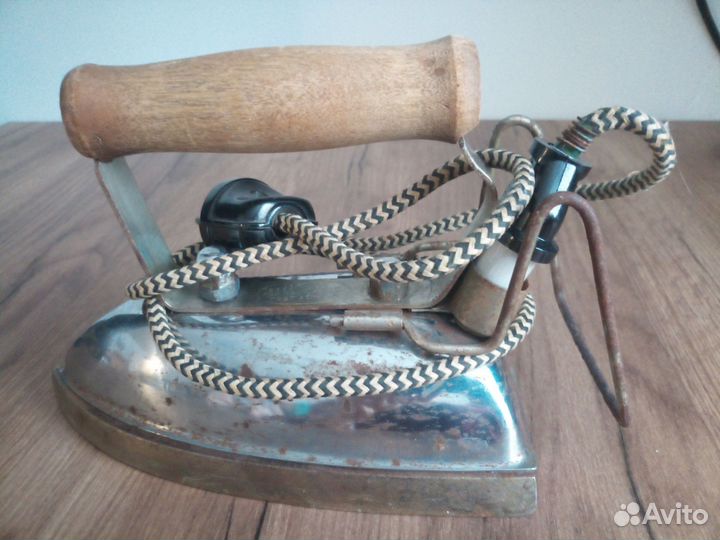 Ретро утюг 60-е