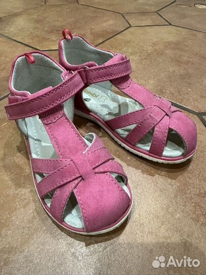 Сандали для девочки, кроссовки, ботинки