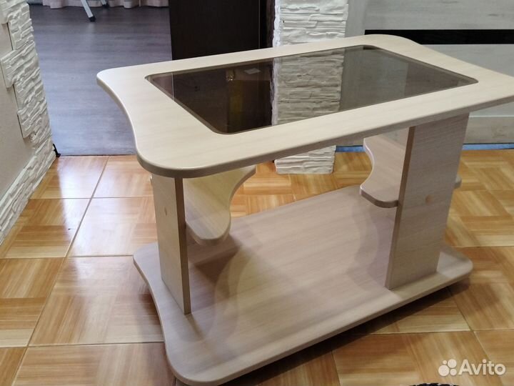 Журнальный столик на колесах бу